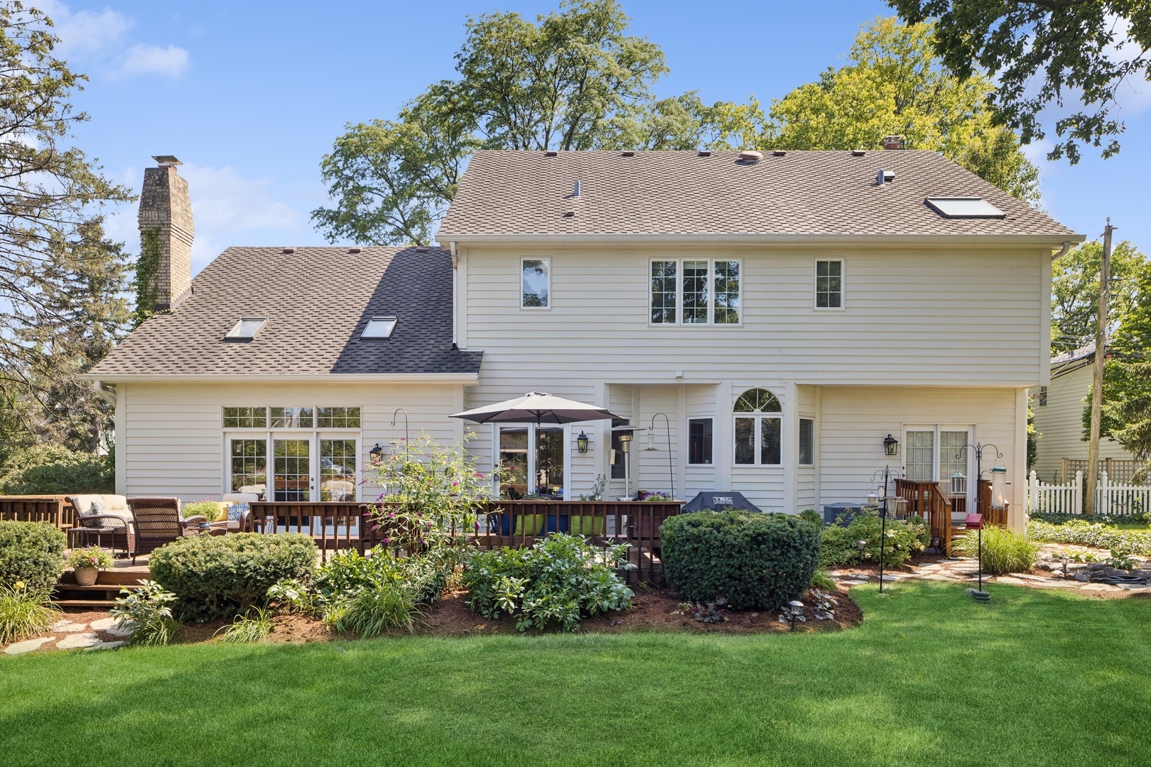 415 Fuller Road Hinsdale, IL 60521 - Photo 32 of 39 a aerial view of a house