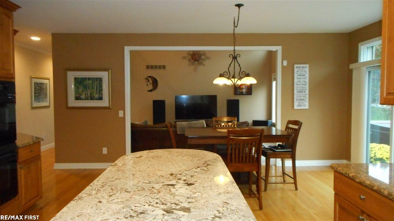574 Springview Drive Rochester, MI 48307 - Photo 29 of 59 Gallery Image 29