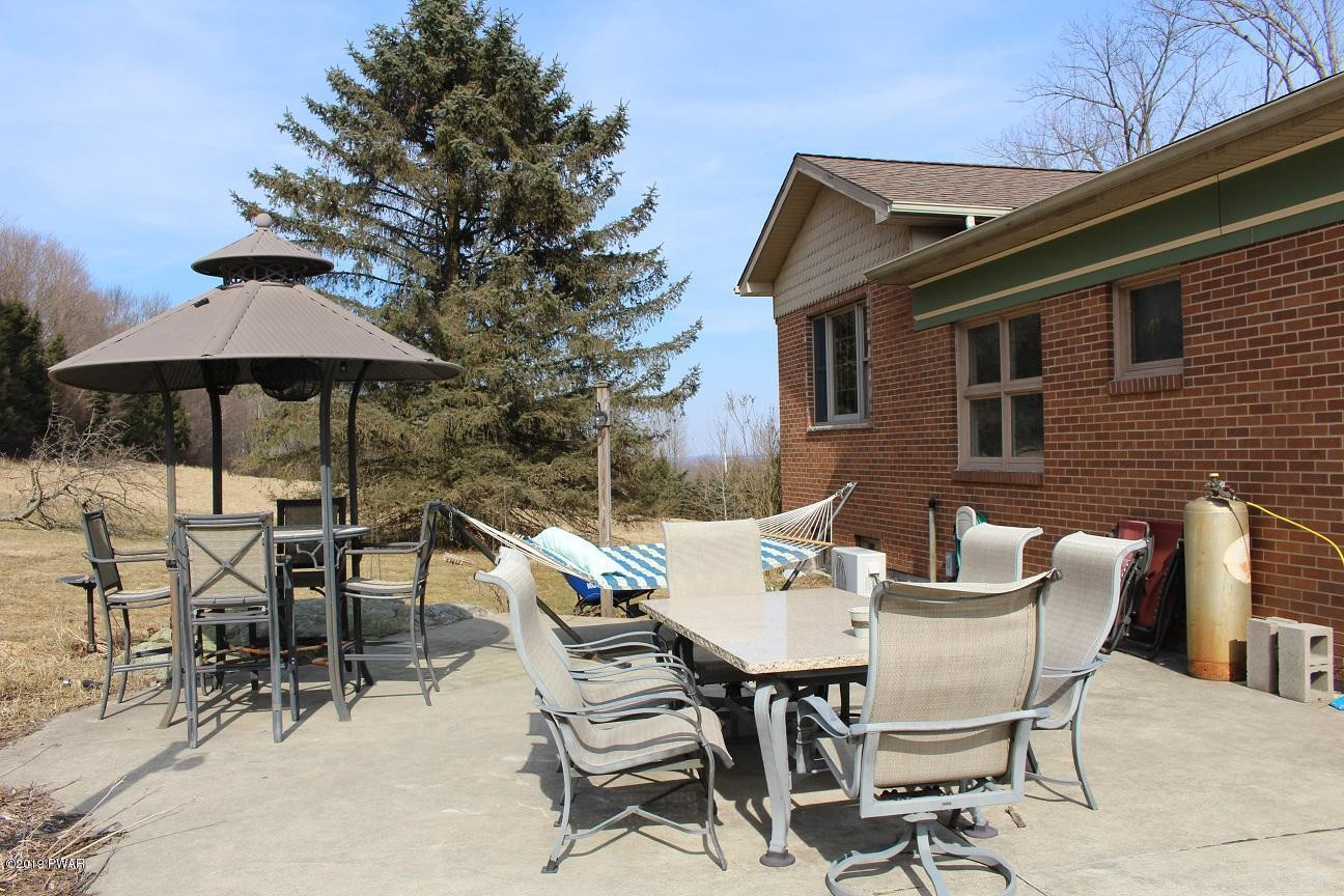 4547 Jubilee Road Moscow, PA 18444 - Photo 20 of 44 PATIO