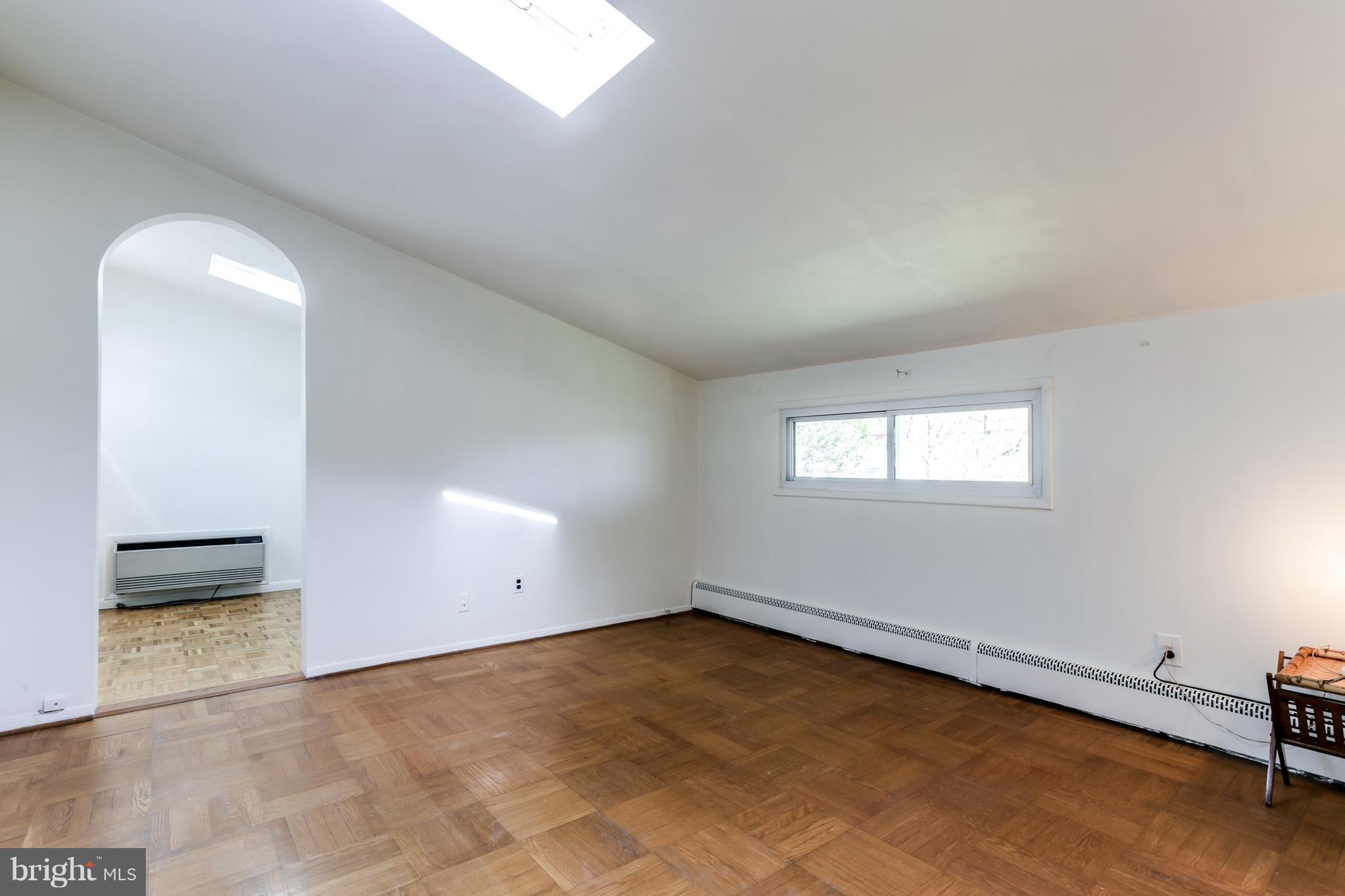 5912 Oakland Road Baltimore, MD 21227 - Photo 20 of 30 Bedroom (Master)