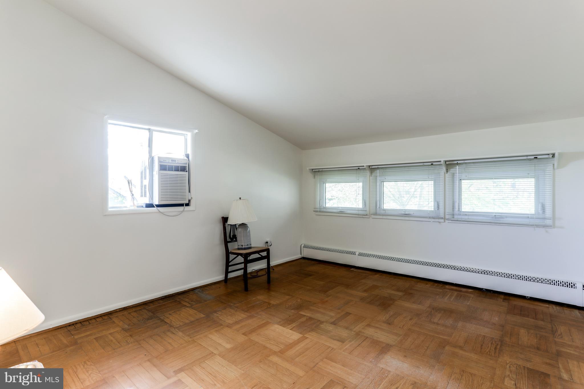 5912 Oakland Road Baltimore, MD 21227 - Photo 23 of 30 Bedroom (Master)