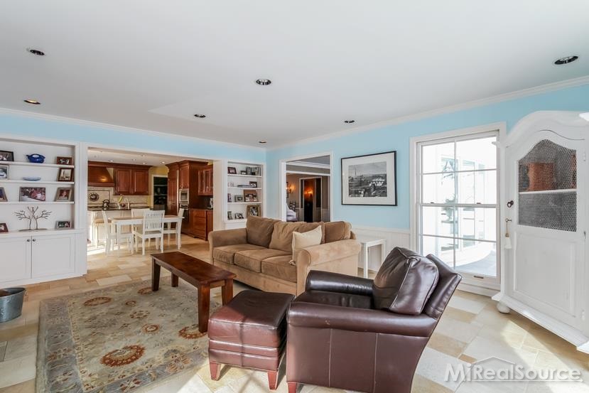 571 Lake Shore Road Grosse Pointe Shores, MI 48236 - Photo 6 of 43