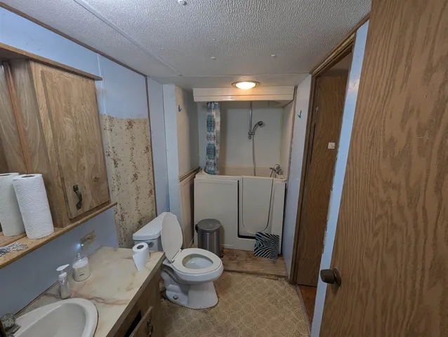 $273,900 | 741 2nd NH Turnpike, Claremont, NH 03743