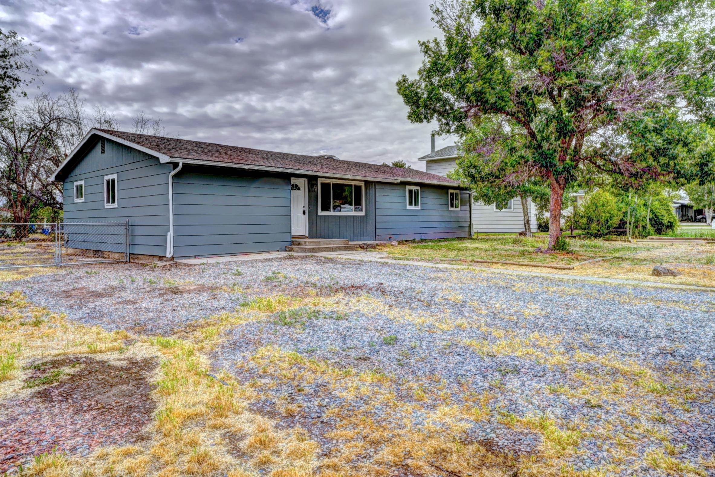 533 Sycamore Street Grand Junction, CO 81504 - Photo 3 of 38