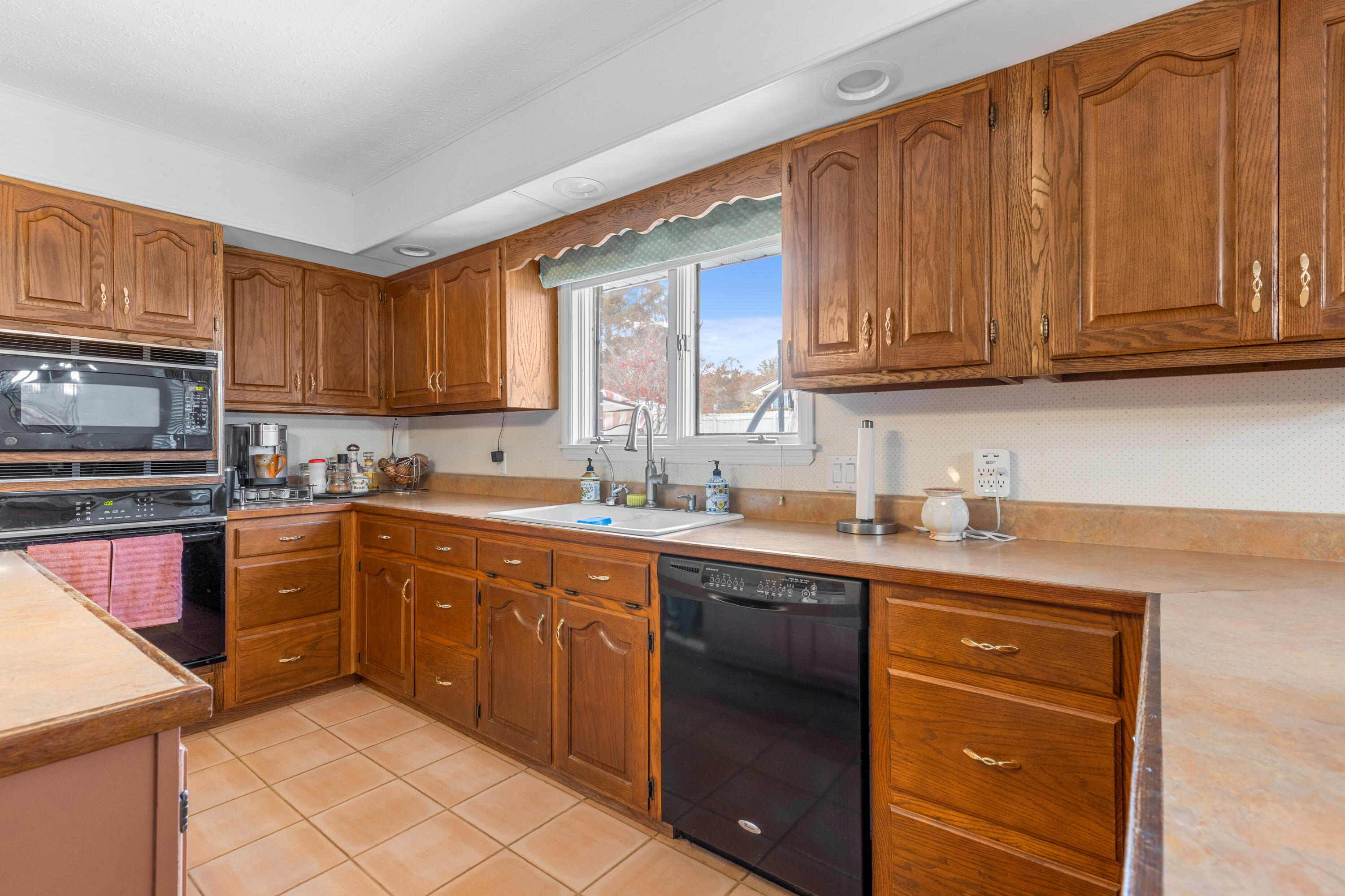 341 Roma Drive Crossville, TN 38555 - Photo 11 of 45 Roma-1