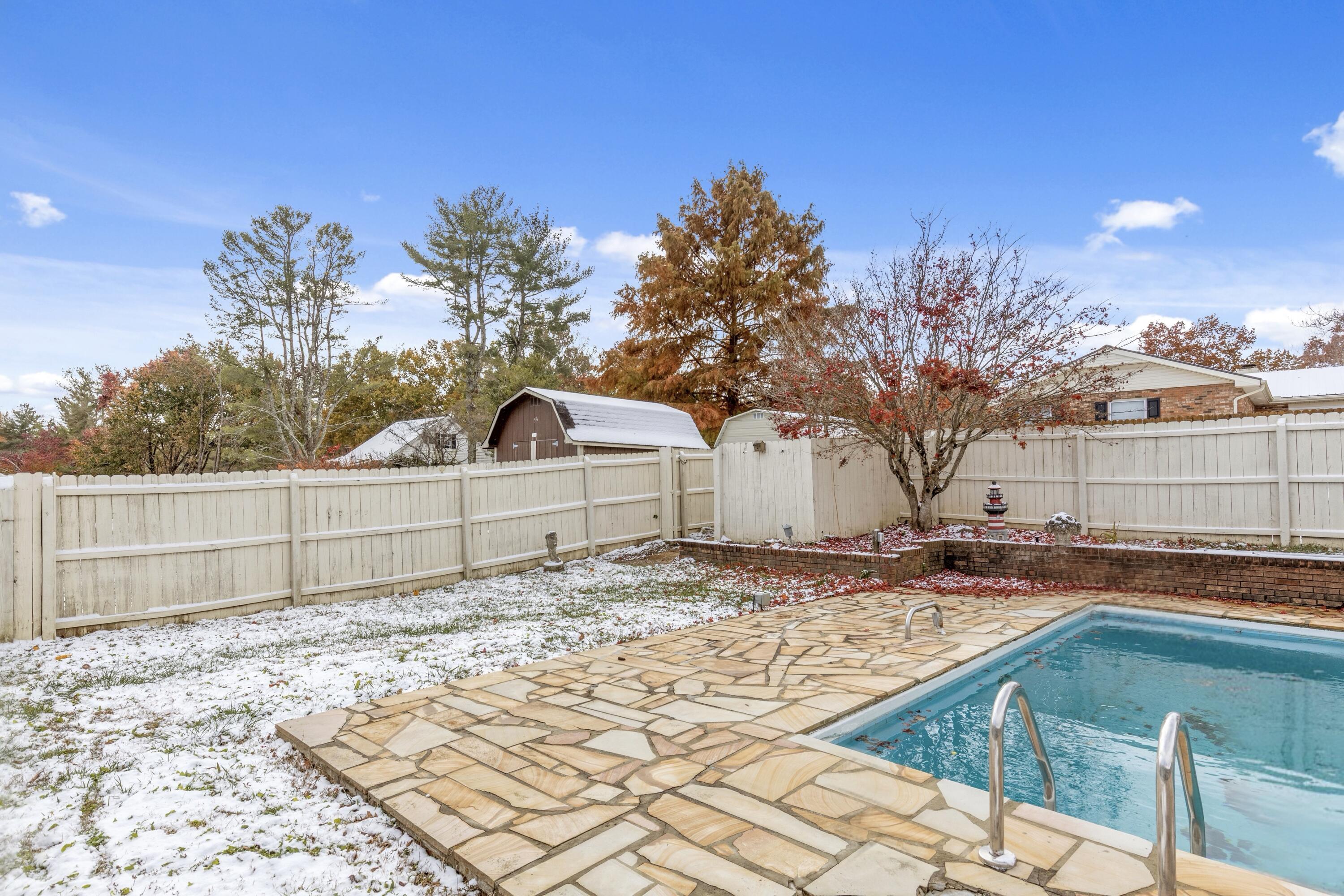 341 Roma Drive Crossville, TN 38555 - Photo 6 of 45 IMG_0260