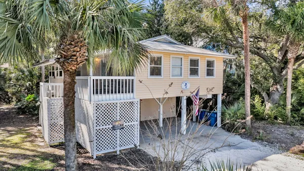 $785,000 | 2212 Jenkins Street, Edisto Island, SC 29438
