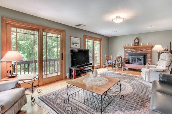 9 Carmichael Way Groton, MA 01450 - Photo 4 of 28 Gallery Image 4