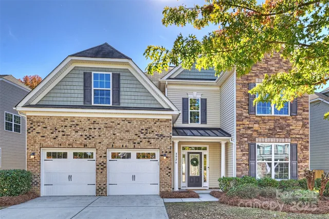 $575,000 | 8026 Kelburn Lane, Charlotte, NC 28273