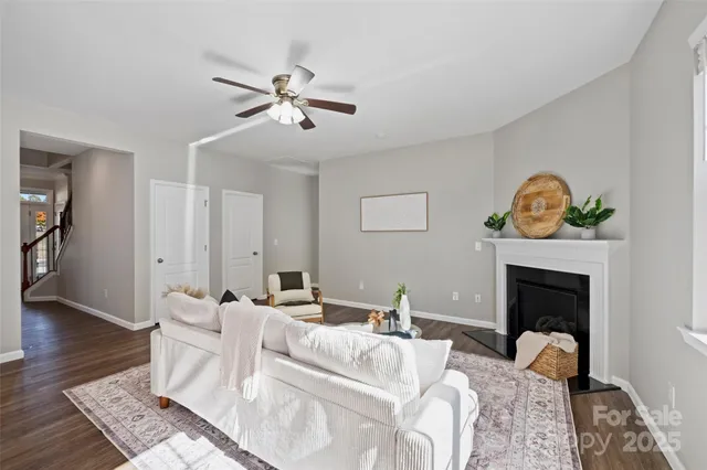 $575,000 | 8026 Kelburn Lane, Charlotte, NC 28273