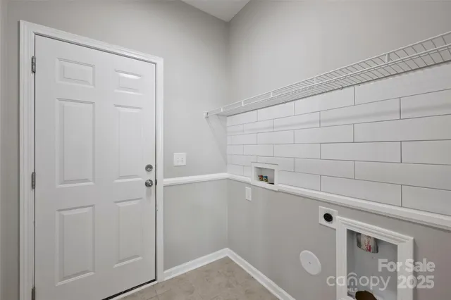 $575,000 | 8026 Kelburn Lane, Charlotte, NC 28273