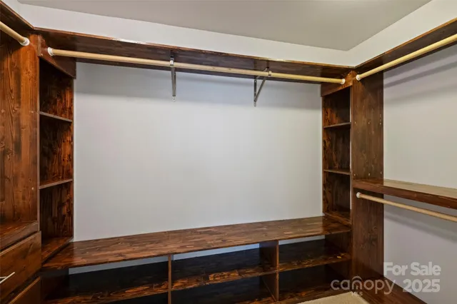 $575,000 | 8026 Kelburn Lane, Charlotte, NC 28273