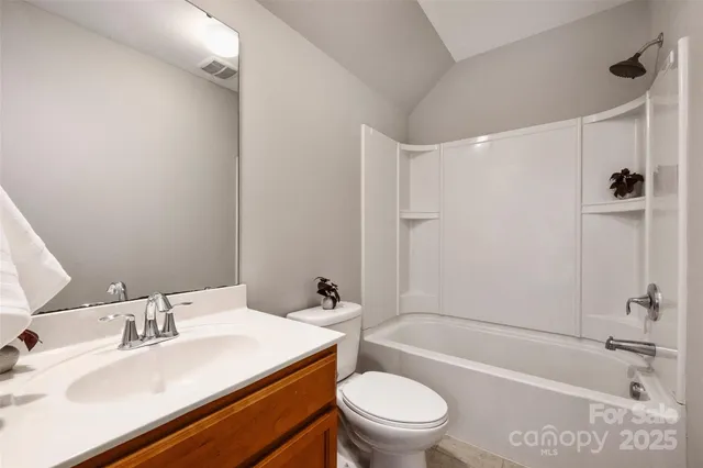 $575,000 | 8026 Kelburn Lane, Charlotte, NC 28273