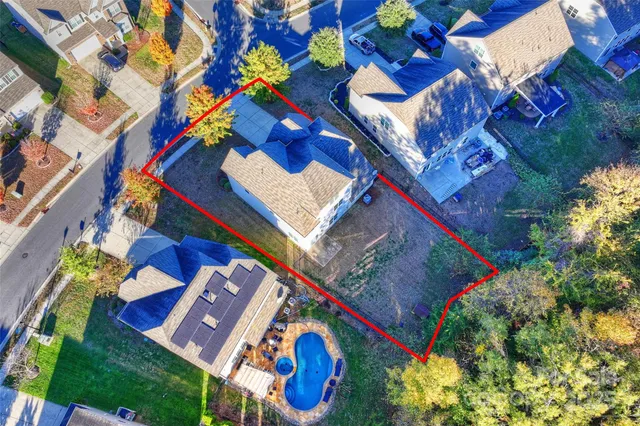 $575,000 | 8026 Kelburn Lane, Charlotte, NC 28273