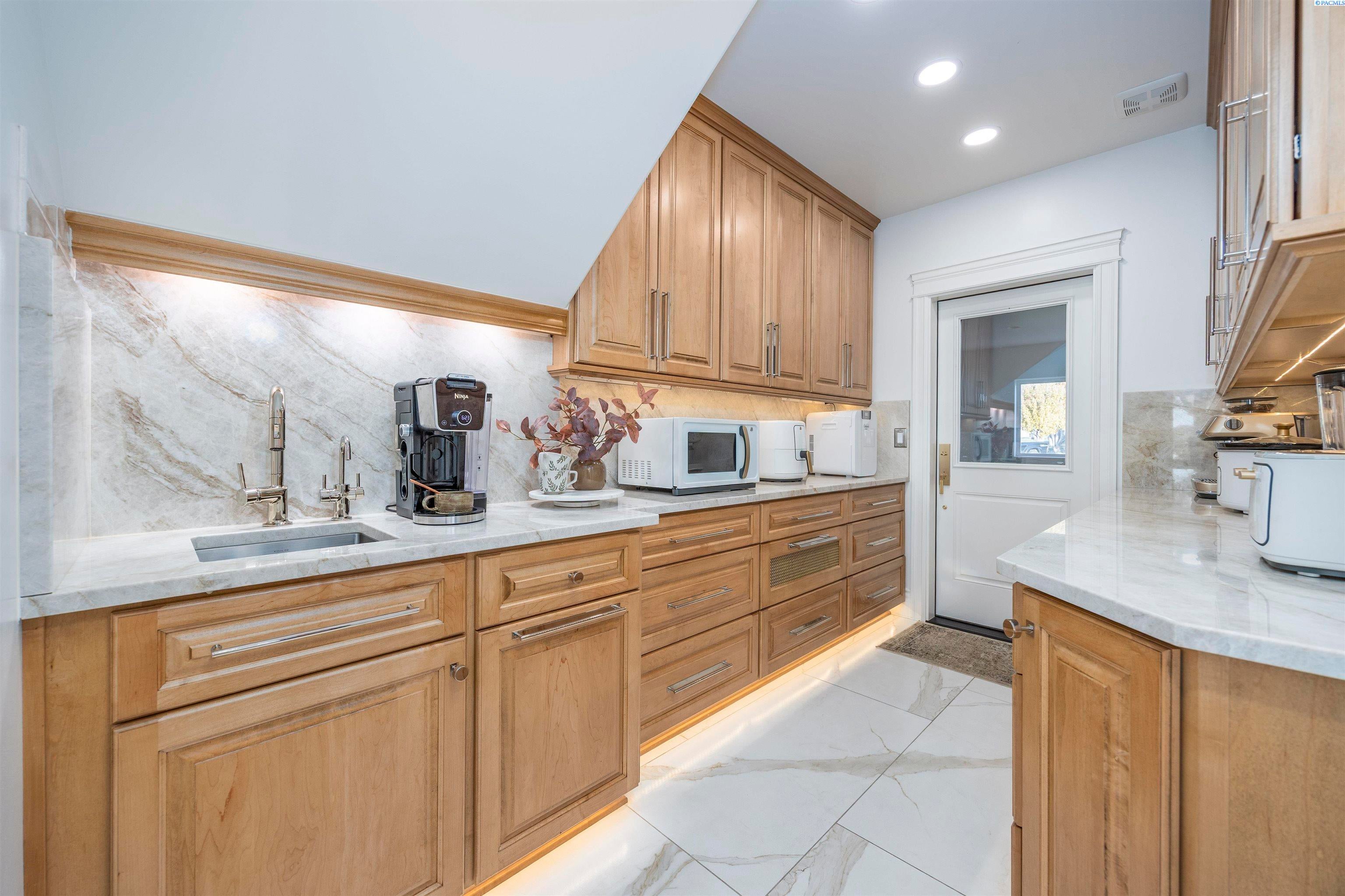 7524 Kohler Road Pasco, WA 99301 - Photo 13 of 49 Gallery Image 13
