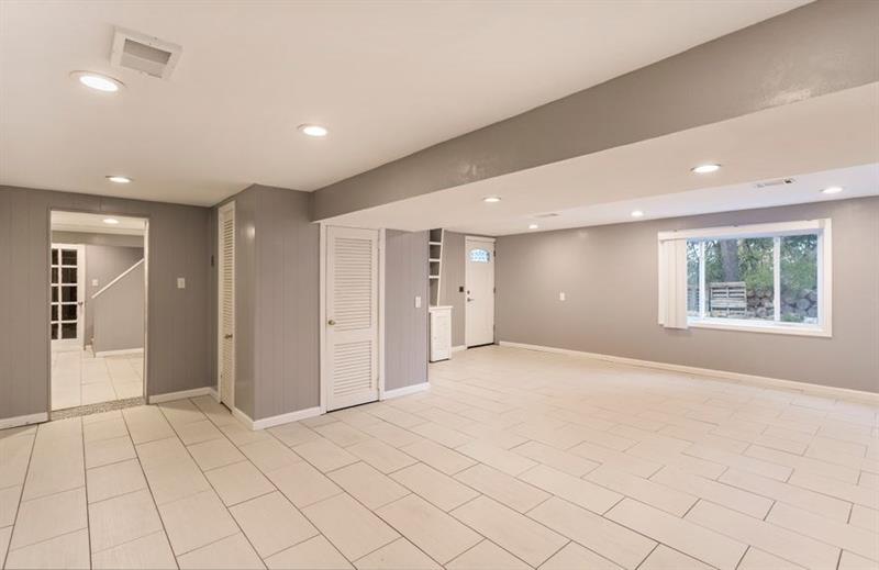 2011 Mohawk Road Pittsburgh, PA 15241 - Photo 14 of 25