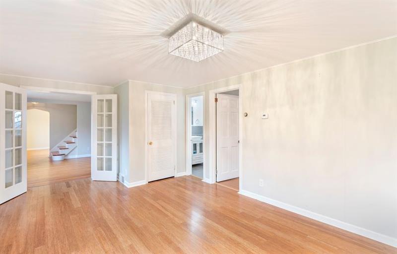 2011 Mohawk Road Pittsburgh, PA 15241 - Photo 5 of 25