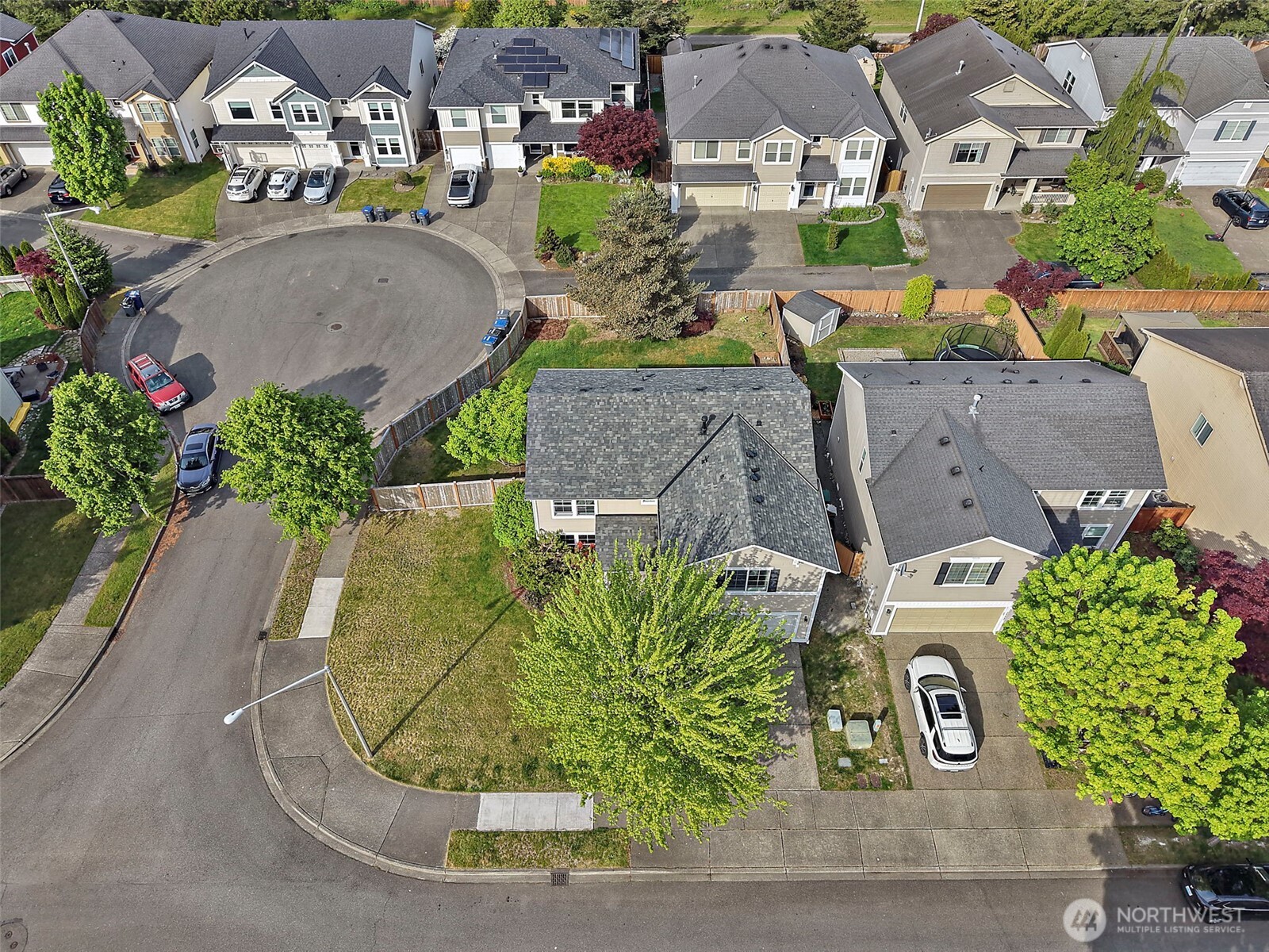 24216 237th Way Southeast Maple Valley, WA 98038 - Photo 2 of 38