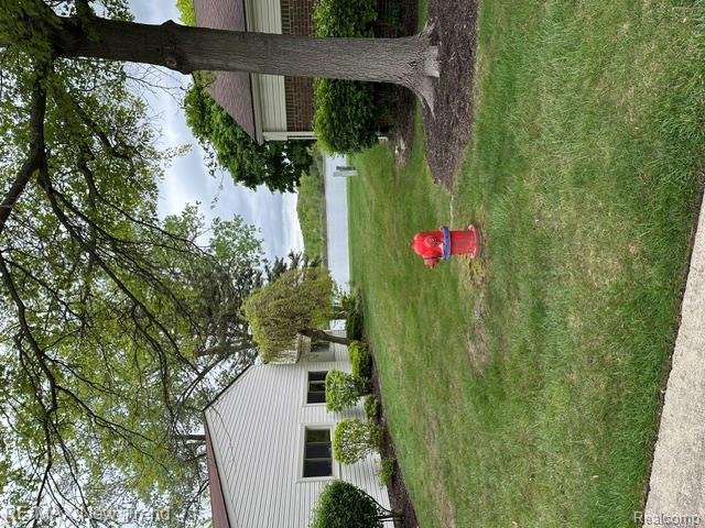 5118 Simpson Lake Road West Bloomfield, MI 48323 - Photo 15 of 16