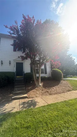 $1,600 | 1306 Stourbridge Lion Drive, Charlotte, NC 28213