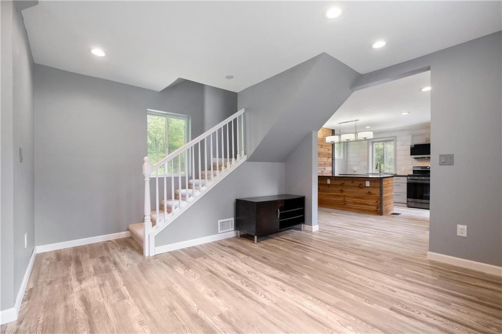 119 Klein Road Glenshaw, PA 15116 - Photo 6 of 37 Gallery Image 6