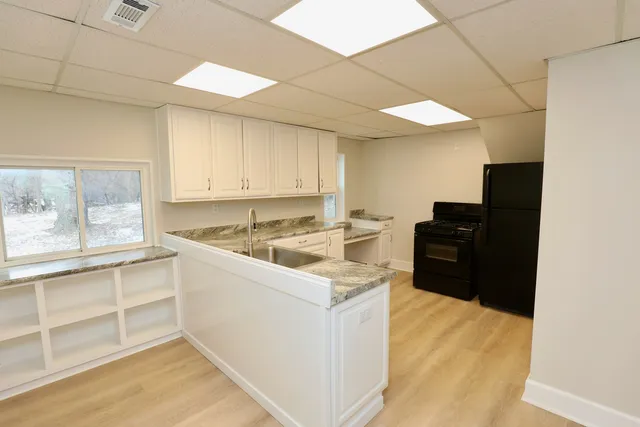 $215,000 | 8 Peale Street, Joliet, IL 60433