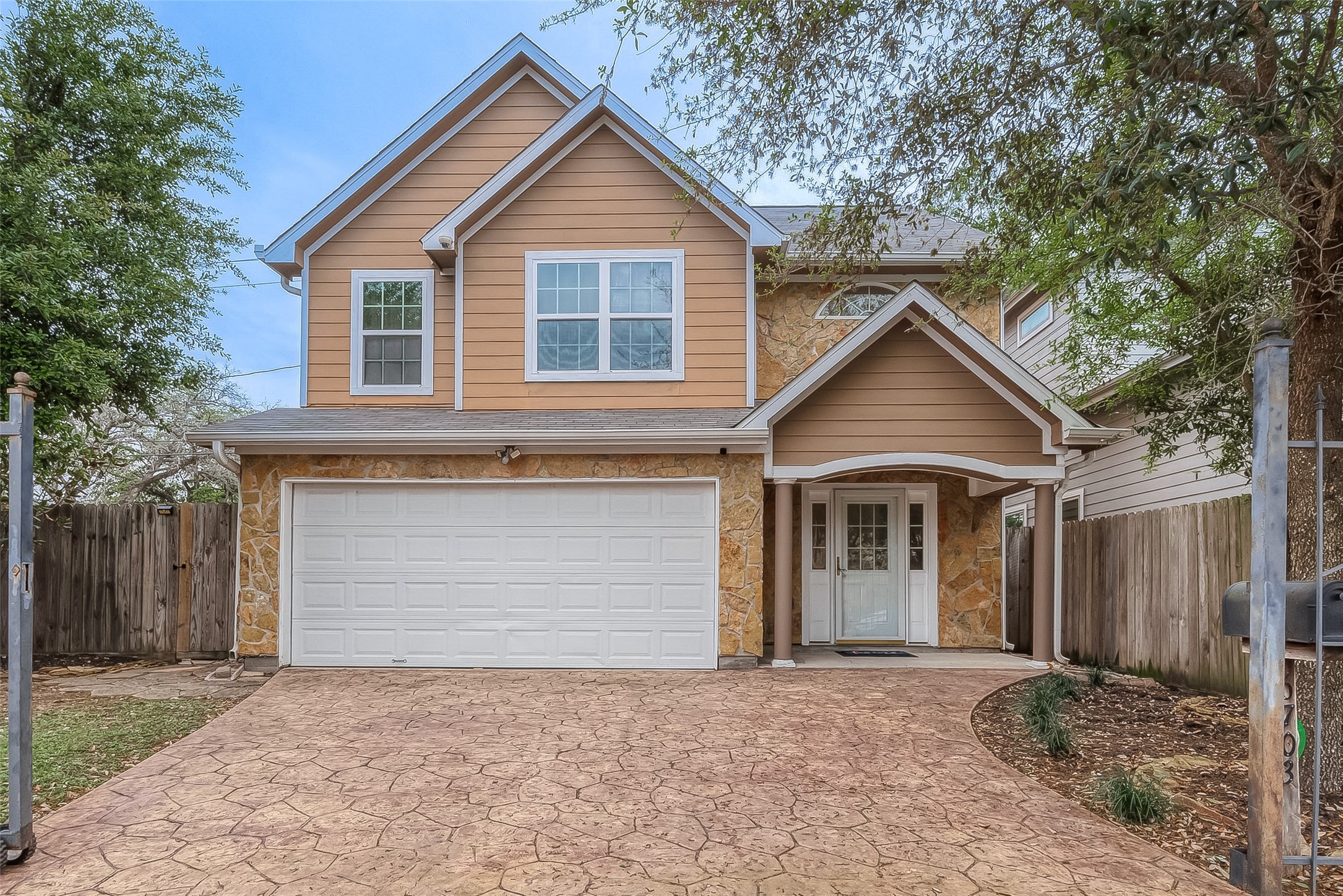 Welcome to 6703 Winton Street