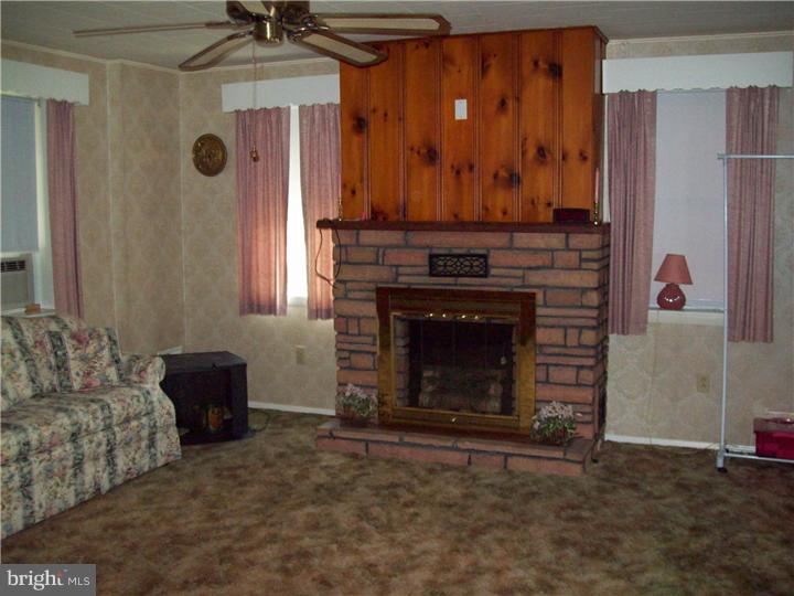 924 Morgantown Road Reading, PA 19607 - Photo 4 of 14