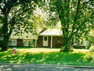 3218 North Delaware Avenue Springfield, MO 65803 - Photo 1 of 1 Primary Photo