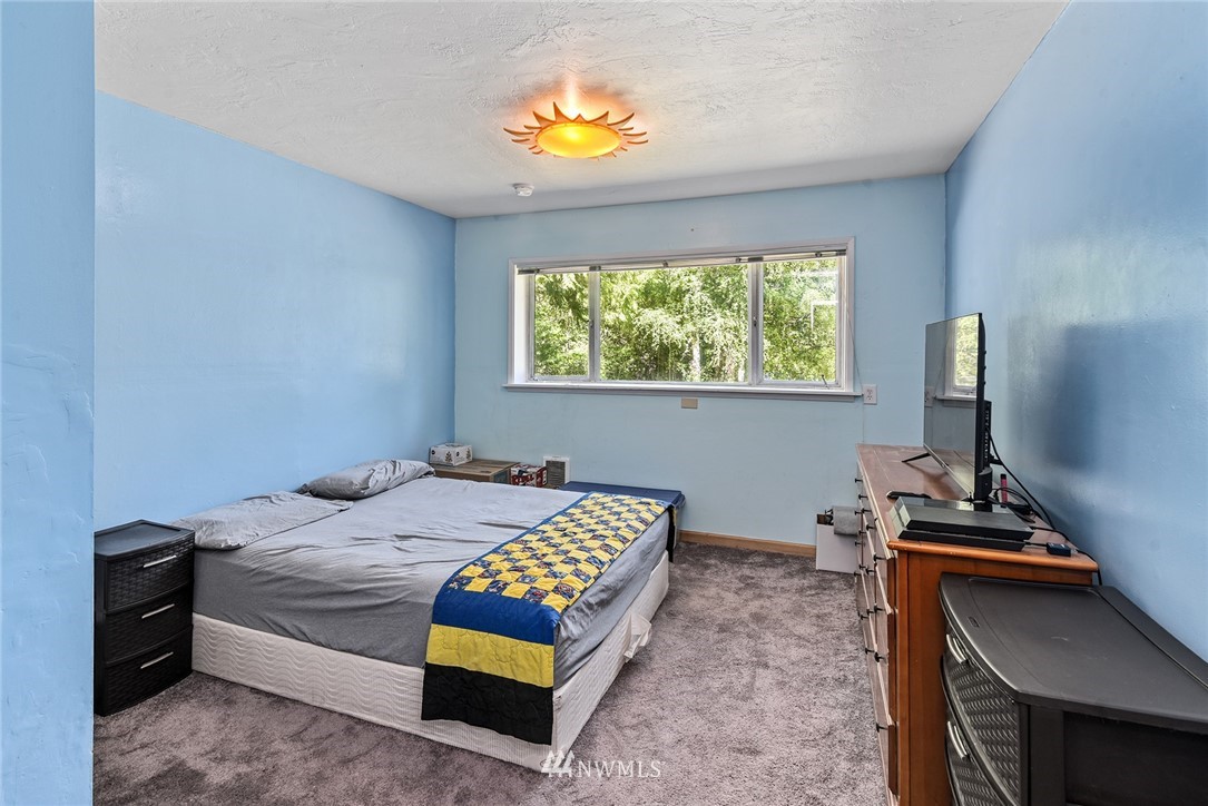 3529 Pine Road Northeast Bremerton, WA 98310 - Photo 17 of 39 Gallery Image 17