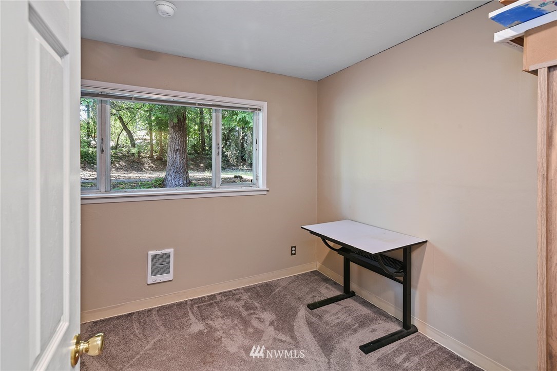 3529 Pine Road Northeast Bremerton, WA 98310 - Photo 20 of 39 Gallery Image 20