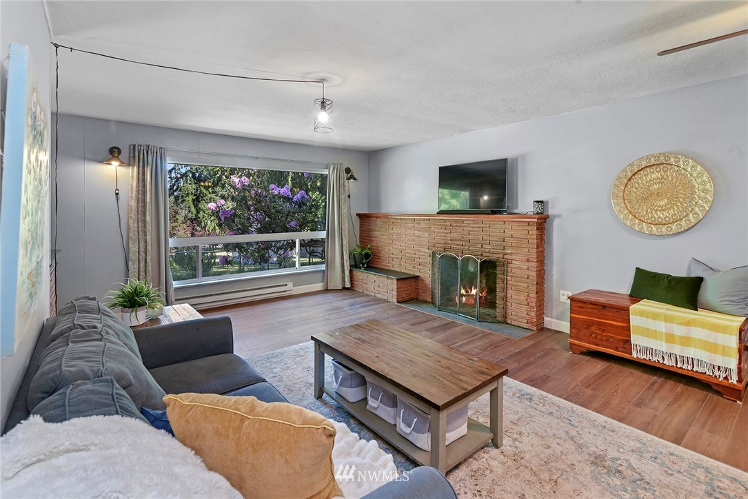 3529 Pine Road Northeast Bremerton, WA 98310 - Photo 4 of 39 Gallery Image 4