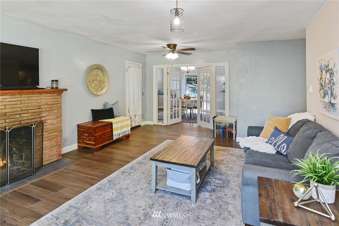 3529 Pine Road Northeast Bremerton, WA 98310 - Photo 5 of 39 Gallery Image 5