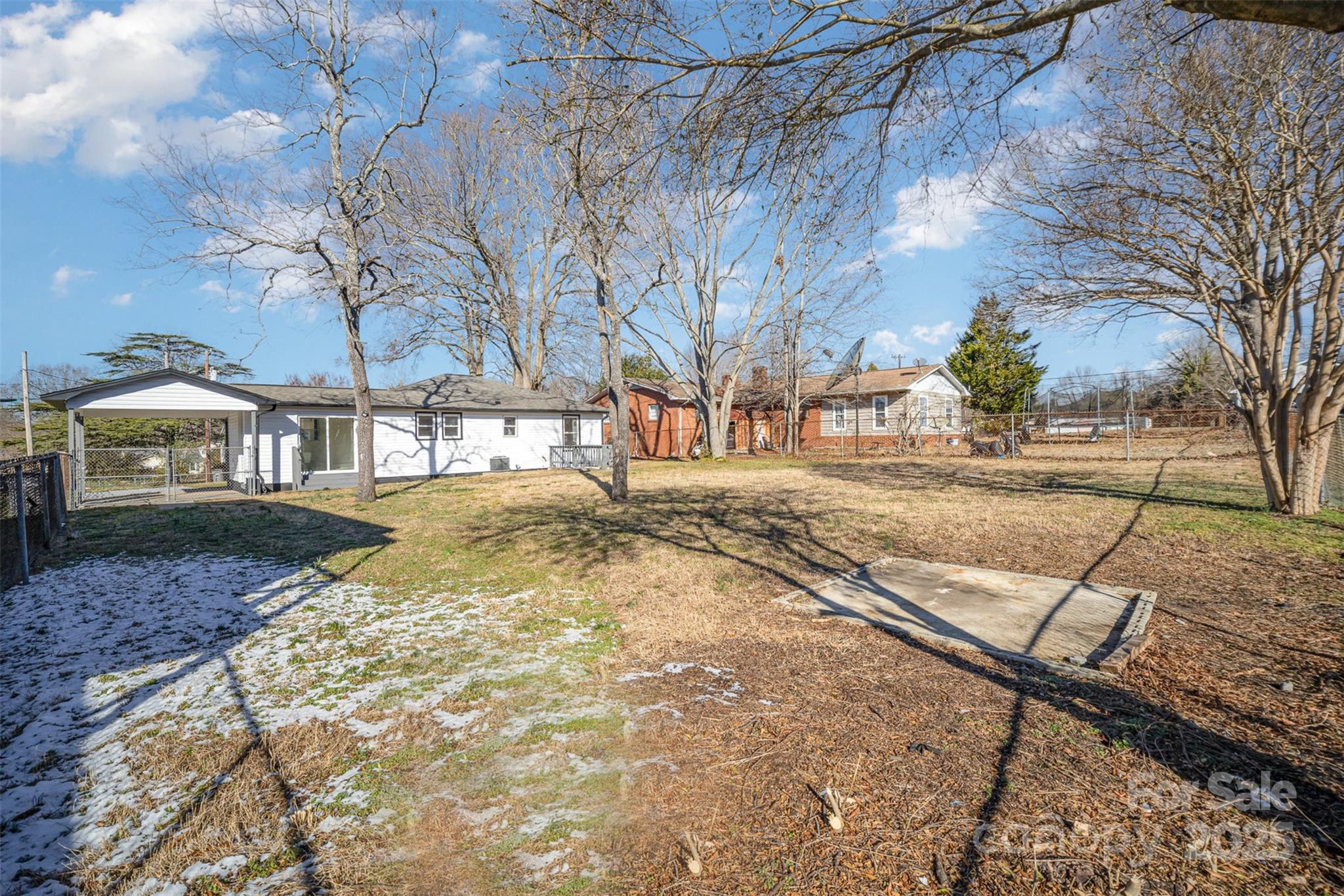 922 Grace Avenue Kannapolis, NC 28083 - Photo 26 of 27 a view of a yard with brick walls
