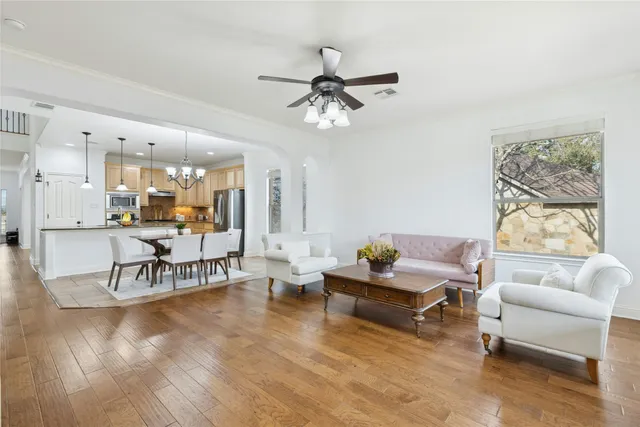 $3,995 | 7429 Bonniebrook Drive, Austin, TX 78735