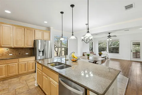 $3,995 | 7429 Bonniebrook Drive, Austin, TX 78735