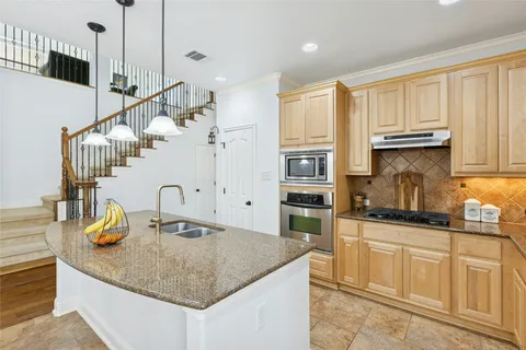 $3,995 | 7429 Bonniebrook Drive, Austin, TX 78735