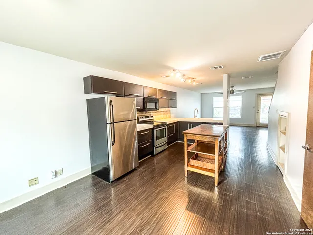 $265,000 | 1101 Grove Boulevard, Unit 206, Austin, TX 78741