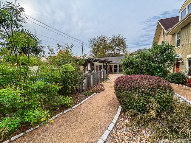 $265,000 | 1101 Grove Boulevard, Unit 206, Austin, TX 78741