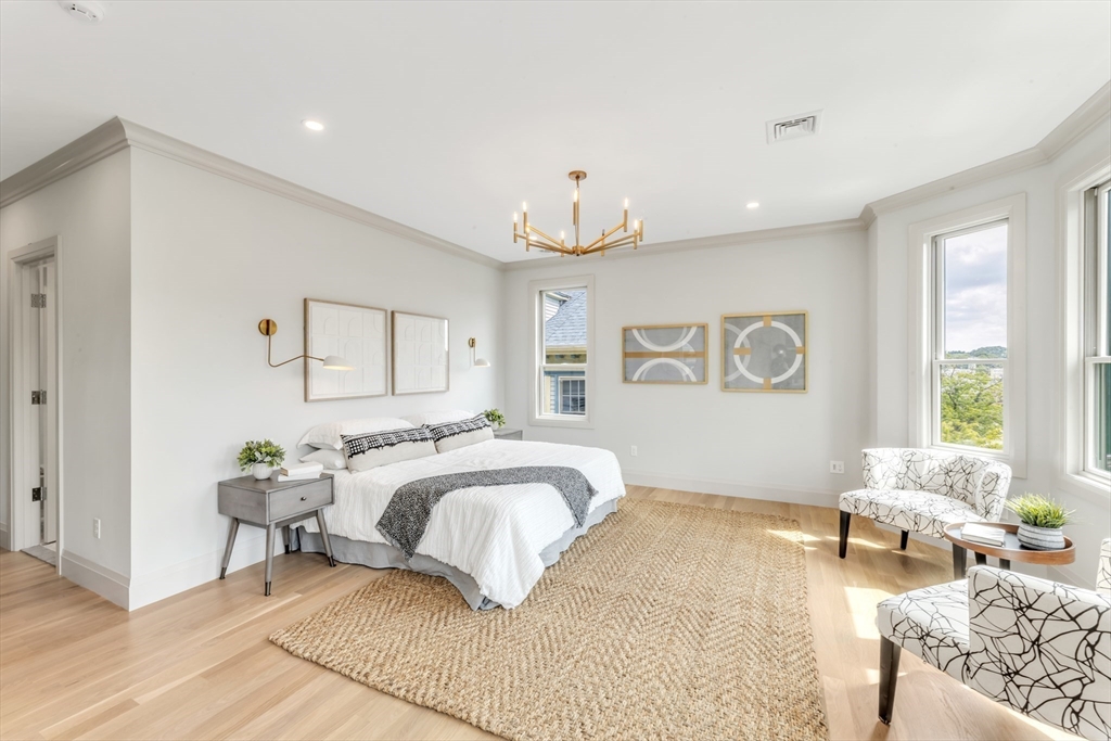 372 Arborway Boston, MA 02130 - Photo 17 of 42 Gallery Image 17