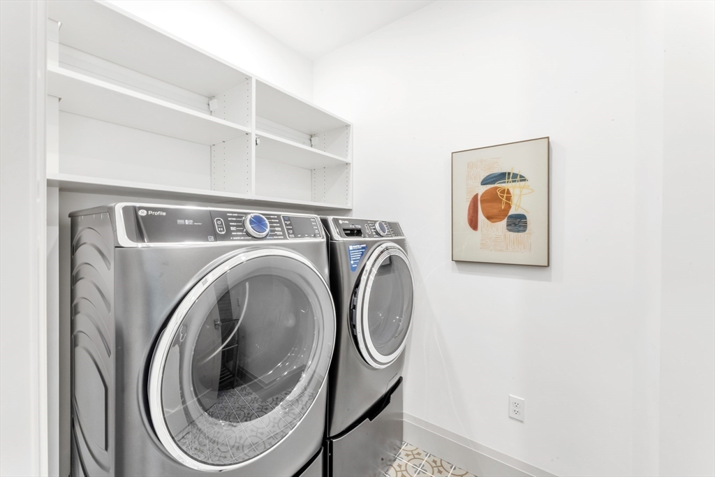 372 Arborway Boston, MA 02130 - Photo 30 of 42 Gallery Image 30
