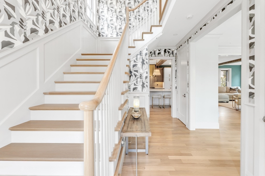 372 Arborway Boston, MA 02130 - Photo 3 of 42 Gallery Image 3