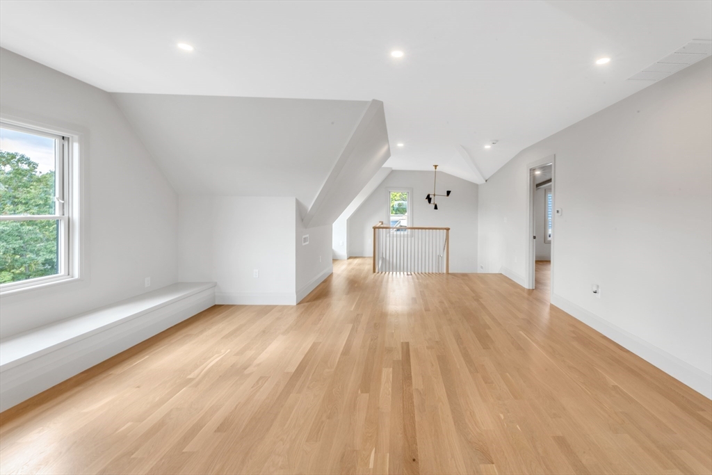 372 Arborway Boston, MA 02130 - Photo 36 of 42 Gallery Image 36