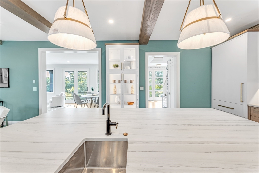 372 Arborway Boston, MA 02130 - Photo 7 of 42 Gallery Image 7