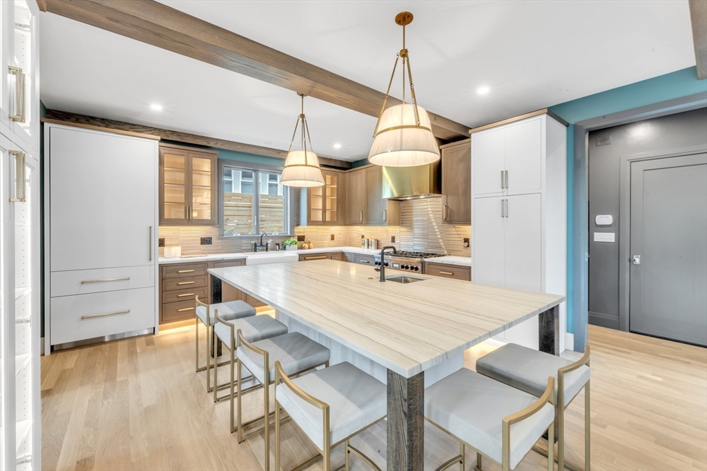 372 Arborway Boston, MA 02130 - Photo 9 of 42 Gallery Image 9