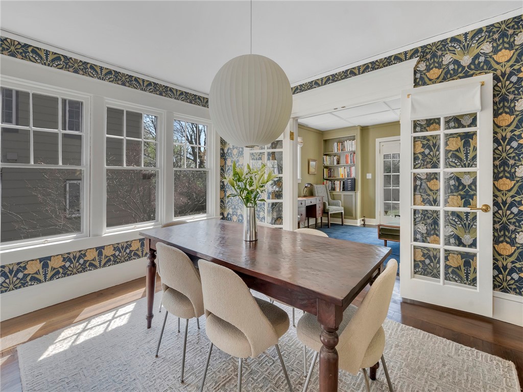 225 5th Street Providence, RI 02906 - Photo 12 of 44