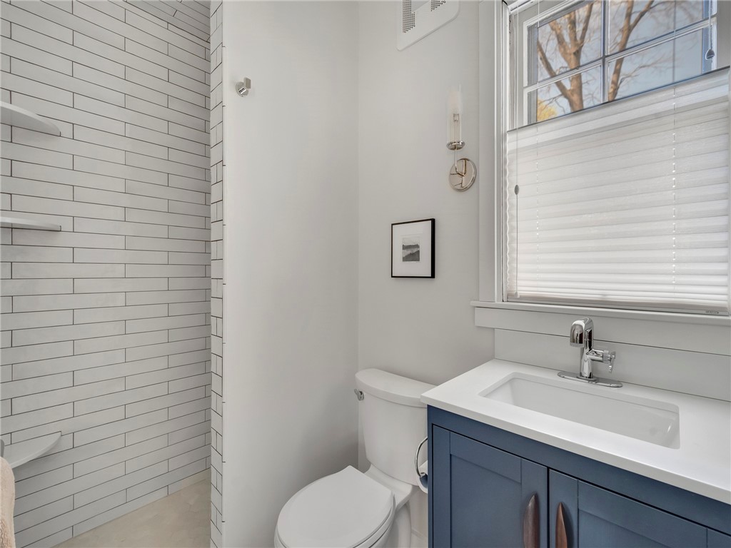225 5th Street Providence, RI 02906 - Photo 16 of 44