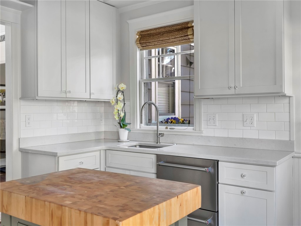 225 5th Street Providence, RI 02906 - Photo 26 of 44