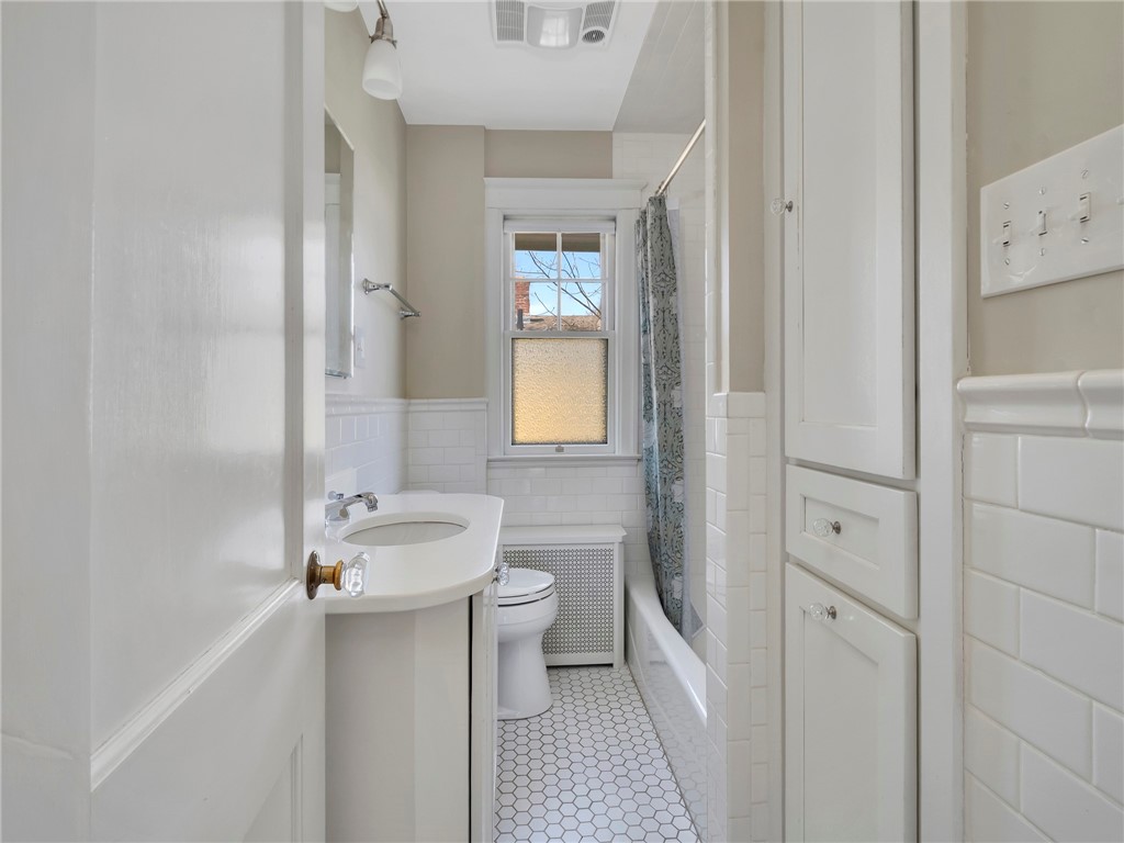 225 5th Street Providence, RI 02906 - Photo 38 of 44