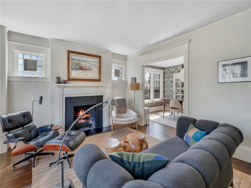 225 5th Street Providence, RI 02906 - Photo 5 of 44